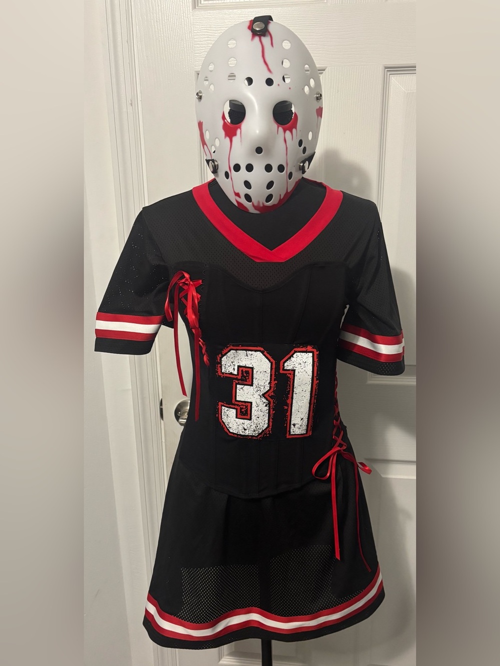 Dolls Kill / Trickz Nโ Treatz Friday The 13th Jason Voorhees Killer Costume